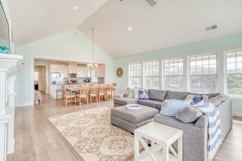 Living and Dining Area