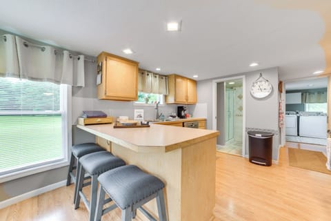 Kitchen | Cooking Basics | Bar Seating