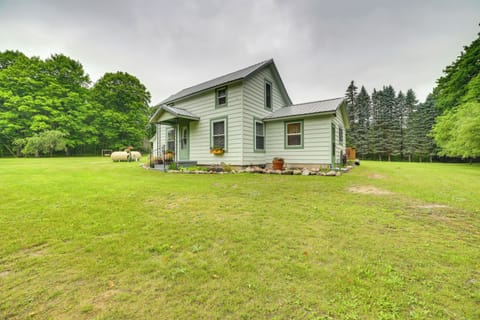 Exterior | 2-Story House