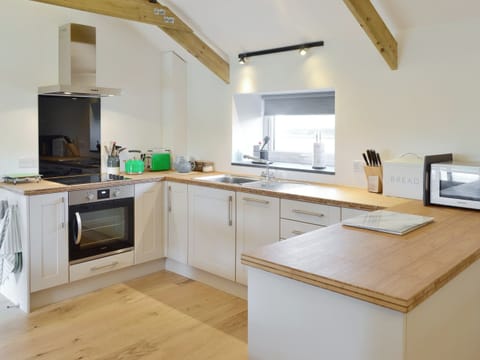 Fully appointed fitted kitchen | Number 19, Trewellard, near St Just
