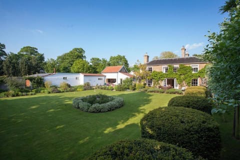 Vicarage House & Pool House is a luxury eight bedroomed property in the heart of the Norfolk Brecks
