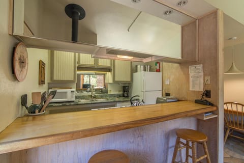 Kitchen/bar