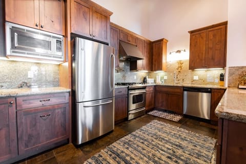 Fully updated kitchen