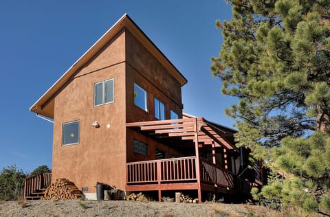 The north deck offers a shady spot to relax or dine outside. 