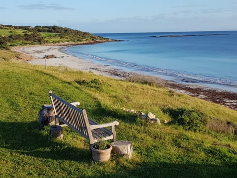  tu Emuz beach, just the place to relax, zone out, and enjoy a glass  at sundown