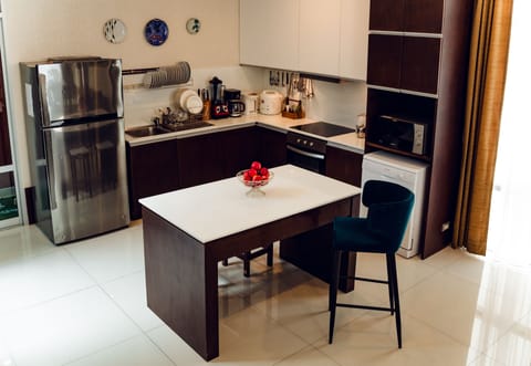 Overview of fully equipted Kitchen