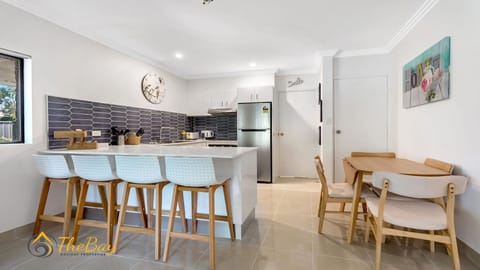 Kitchen/Dining Area
