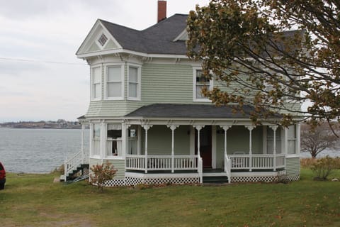 This beautiful old house was built by Frank Calder around 1900.