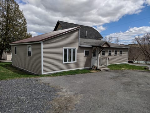 Looking at the back & driveway side of the house. Park anywhere in driveway.