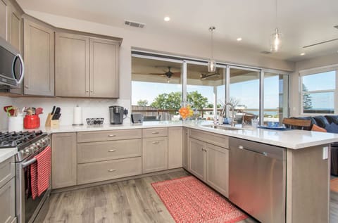 Plenty of  storage. Fully stocked kitchen.