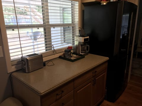 Kitchen Counter with Window view overseeing Front Yard