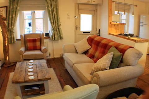 7099c8c9-5d28-4d51-b2d7-5da99dde8bbe