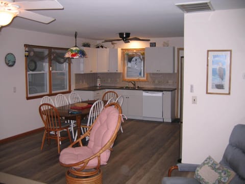 Kitchen/Dining
