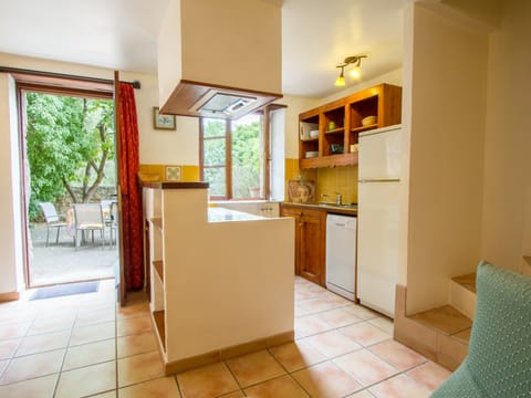 South terrace in the continuity of the dining area