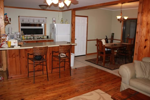 Living/Dining Area