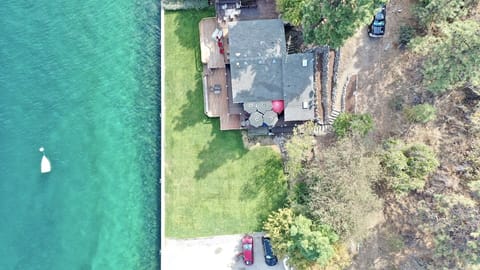 Bird's eye view of the Last Resort #2 condo on low-bank Lake Chelan - unit #2 is on the top left corner
