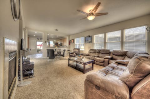 Spacious living room
