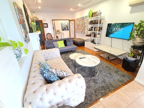 Tv, living area with sofa bed