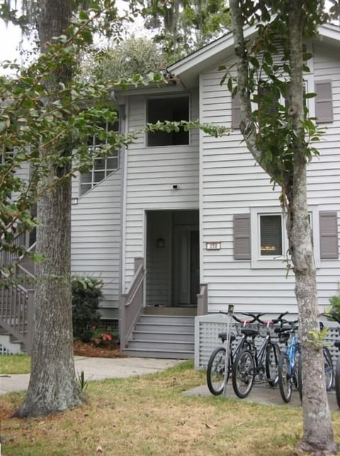 Front Door of Condo-Covered Entry Great for Beach Shoes and Toys!