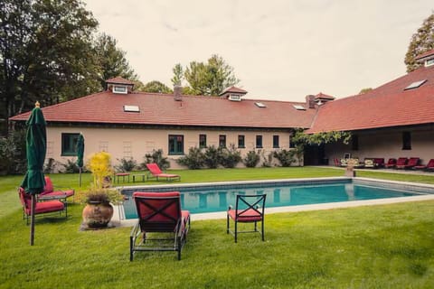 Take a dip in our stunning blue stone heated pool surrounded by great outdoors.
