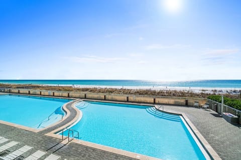 Private Full Balcony - Beach & Pool Views