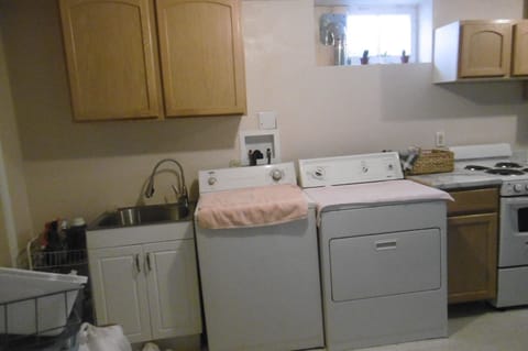 kitchen sink, washer and dryer