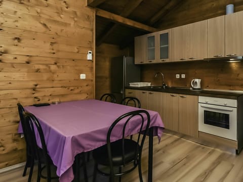 Sky, Cloud, Food, Plant, Tableware, Table, Window, Mountain, Fruit, Wood