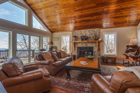 Cozy living room with fire place 