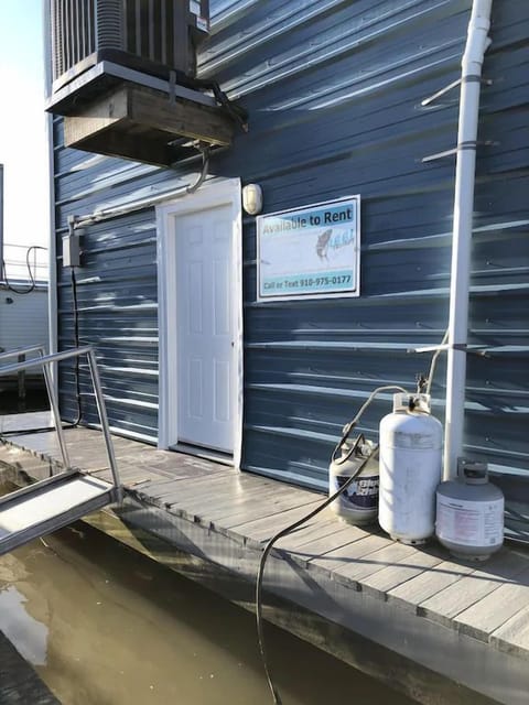 Entrance to Houseboat