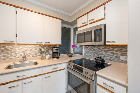 Enjoy cooking at your fully furnished kitchen