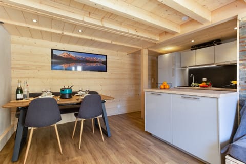 Modern kitchen & dining area