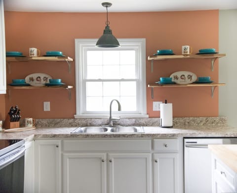 Fully furnished kitchen: pots, pans, serving for 10+.  Way better than home.