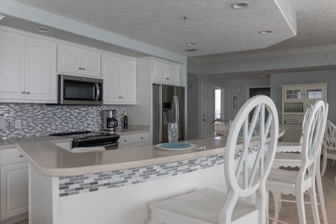Kitchen features  stainless steel appliances