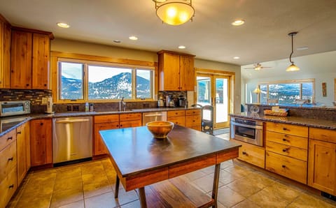 Hardwood, Flooring, Indoors, Room, Kitchen