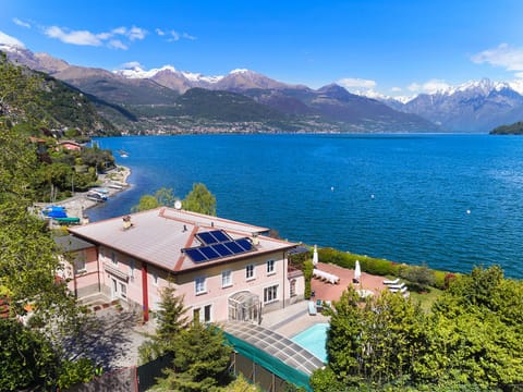 Villa Maia, Pianello Del Lario, Lake Como - NORTHITALY VILLAS vacation rentals