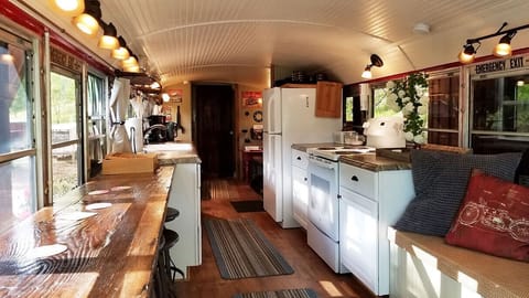 Full kitchen and appliances