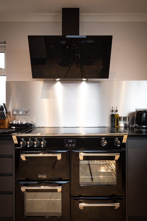 Kitchen [newly remodeled]