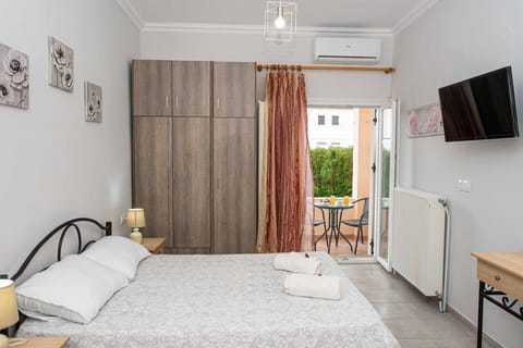 Lollas Studio 1 Acharavi Corfu Bedroom