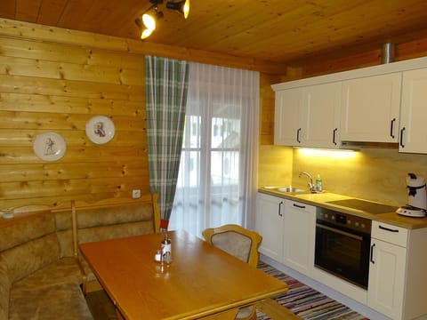 Apartment Schneegleggei - House Strobler Apartment in Salzburgerland