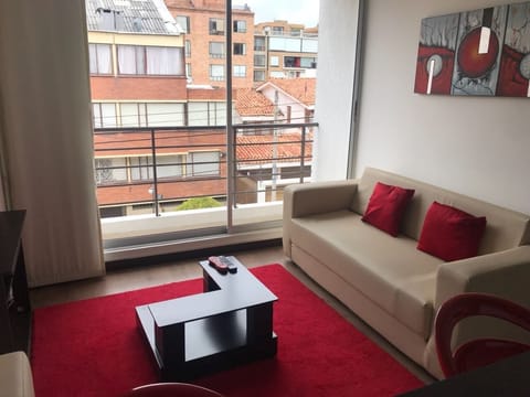 HERMOSO APARTAMENTO #306 SANTA BARBARA