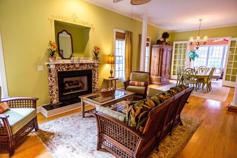 Living Area, High Ceilings