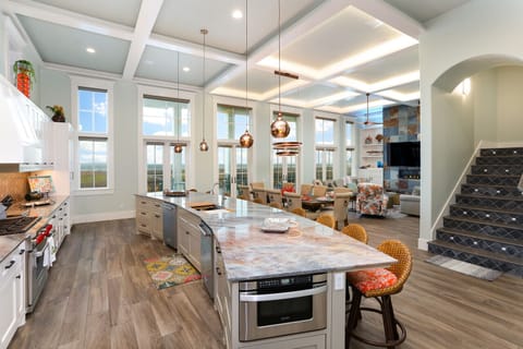 3rd Floor Kitchen, Bar, Microwave, Dining, Living & Amazing East View Balcony