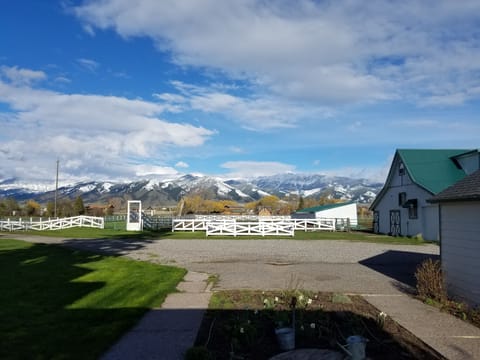 Views to the Bridger Range