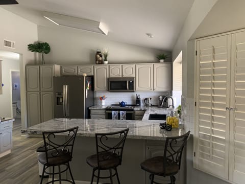 Large counter to eat at