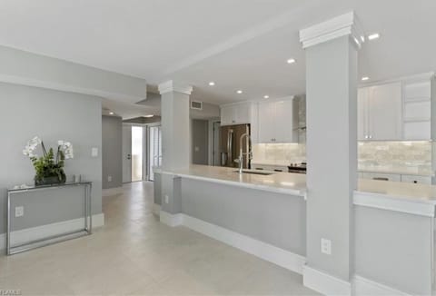 Perfect kitchen for making a meal or sharing a morning cup of coffee!