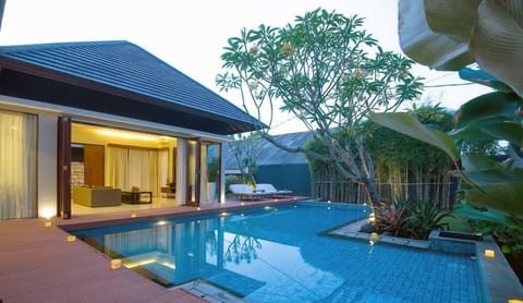 3 BR ENTRD Modern Villa Seminyak