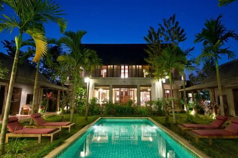 4 Bedroom Villa in Chiangmai with Pool.