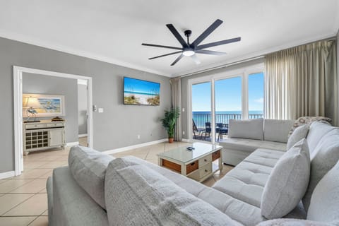 Breathtaking views from the Living Room
