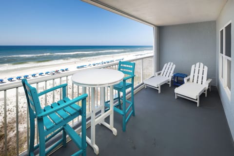 FANTASTIC balcony furniture in IBR 6004 - This unit is unbelievable