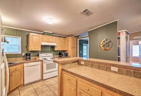 The kitchen comes fully equipped!